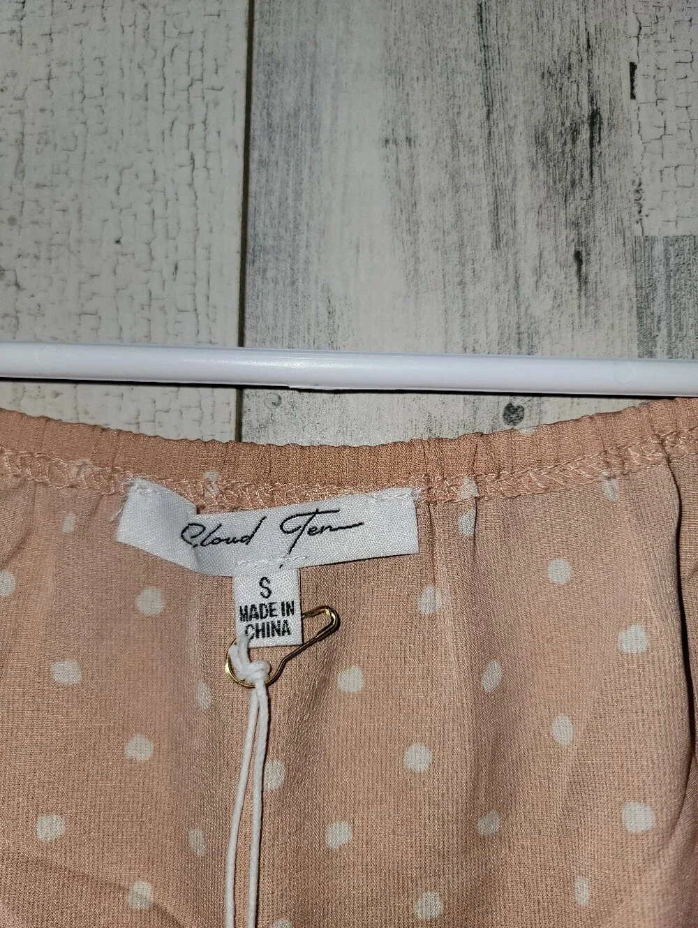 Nwt Cloud Ten Women's Peach Polka Dot Tie-Front Crop Blouse